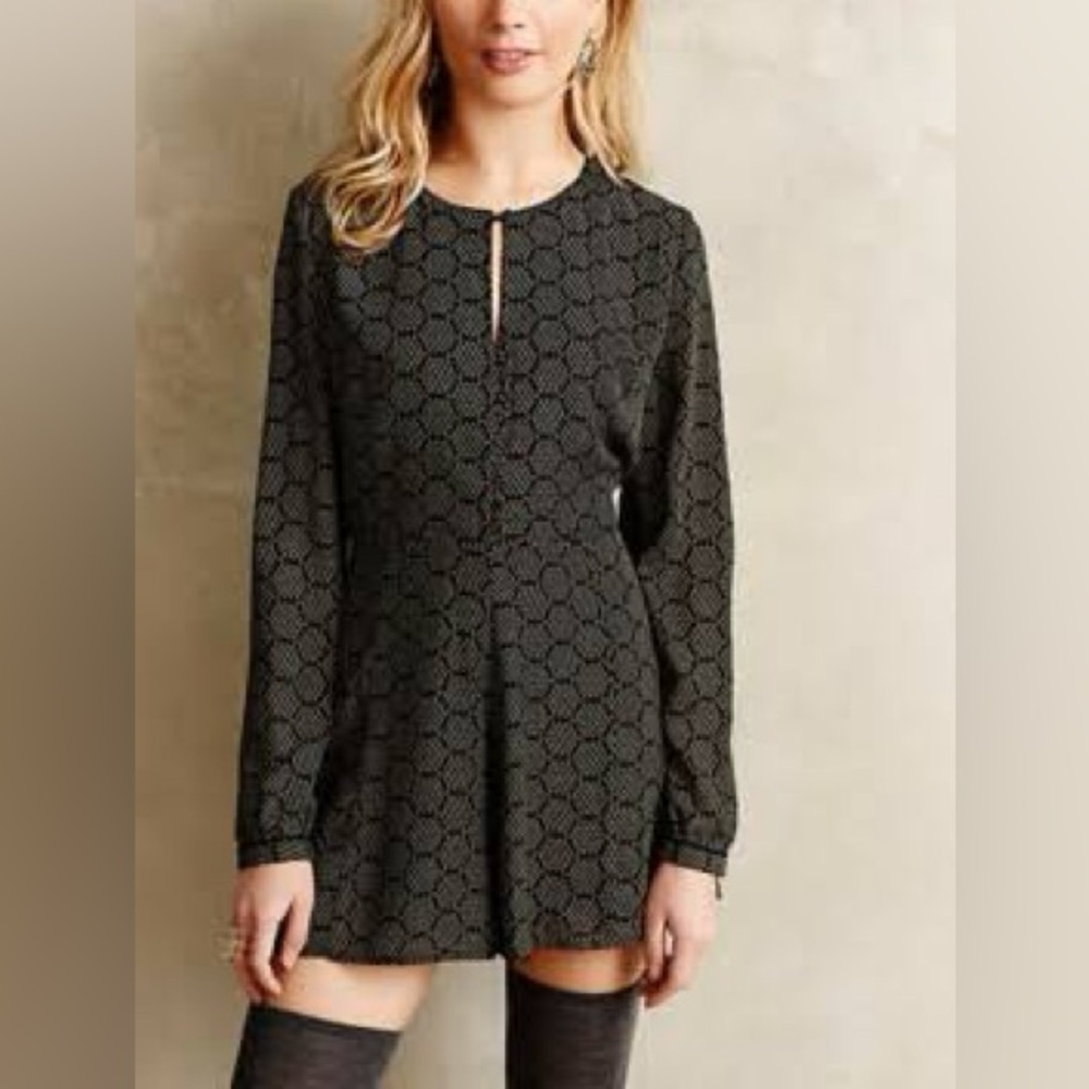 Anthropologie Harlyn honeycomb printed romper with button detail - Petite L